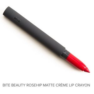 💋Bite Matte Lip Crayon 🖍 in Rosehip